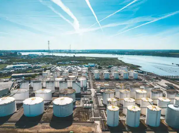 Polypropylene in England: What the LyondellBasell-to-Velogy Transfer Means for UK Buyers